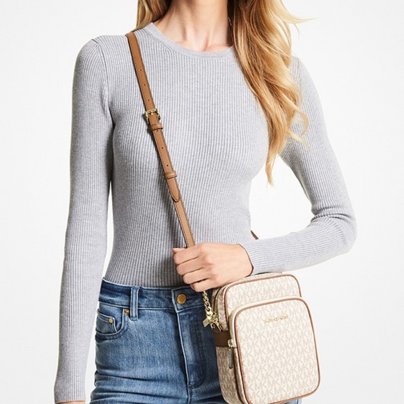 Michael Kors Jet Set Travel Bag - Picture 2 of 7